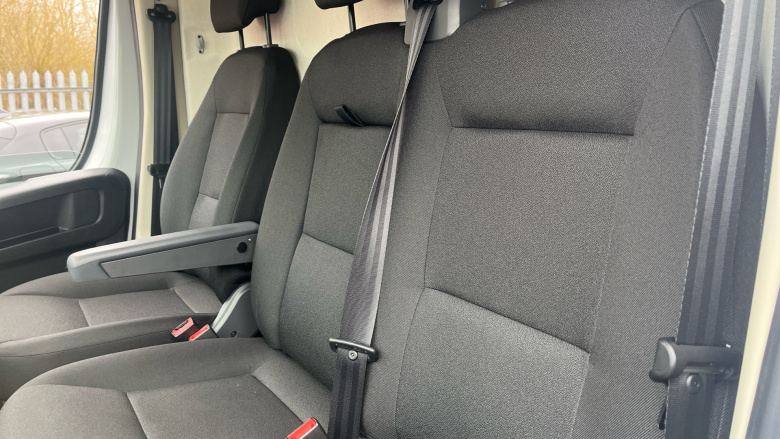 Peugeot Boxer 3500 L3 Diesel 2.2 BlueHDi 140 H2 Van Professional